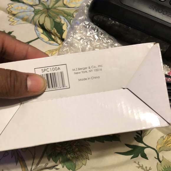 Sharp Alarm Clock - Picture 7 of 9